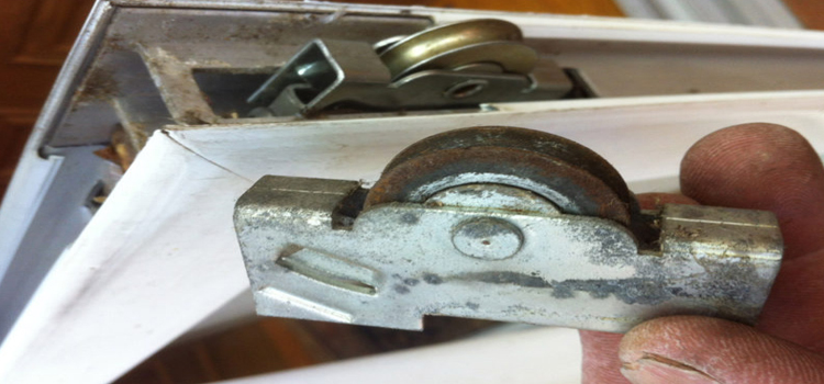 screen door roller repair in Marysville